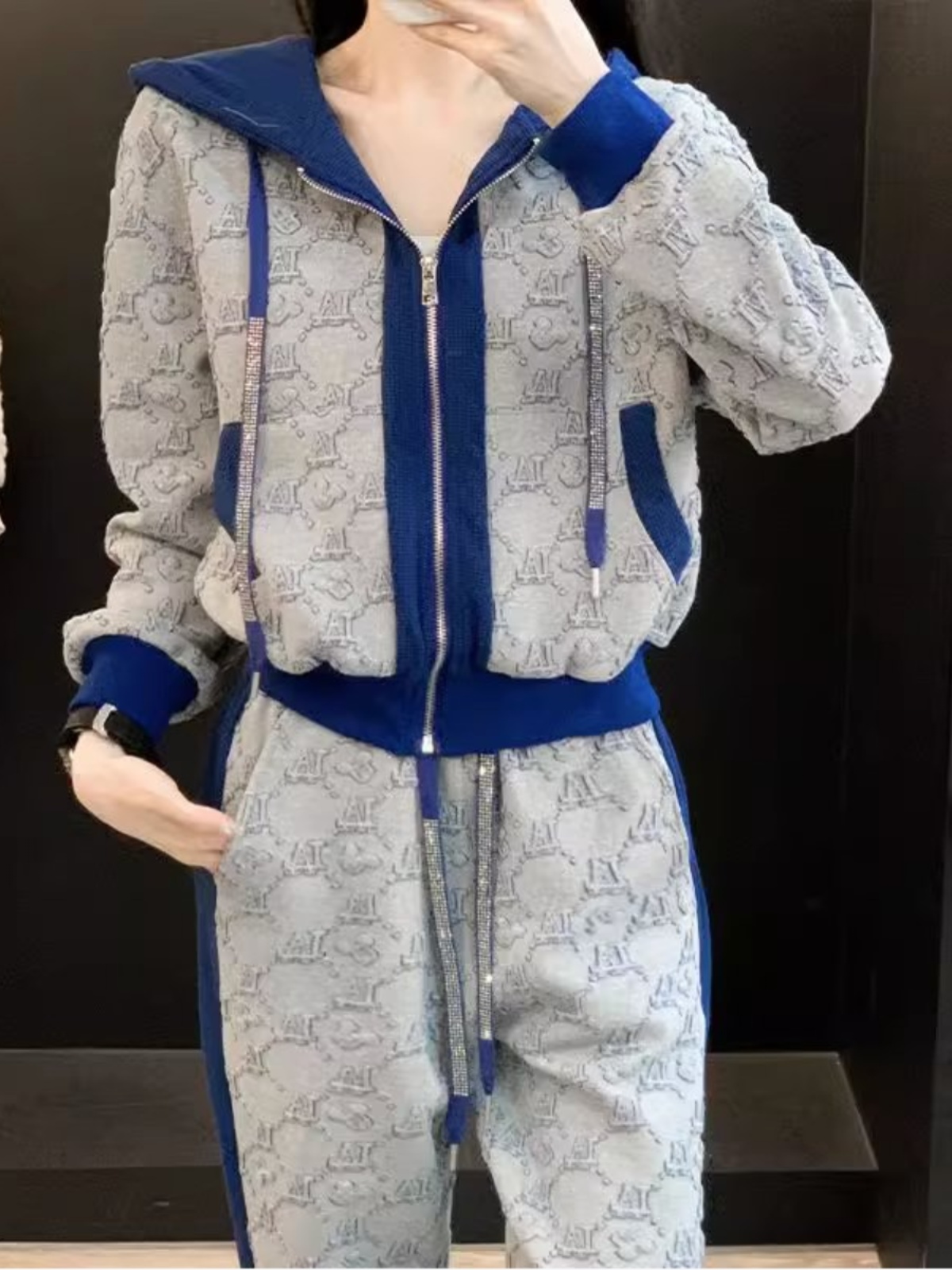 Damski zestaw sportowy na co d – Street Fashion Hoodie recenzja i cena